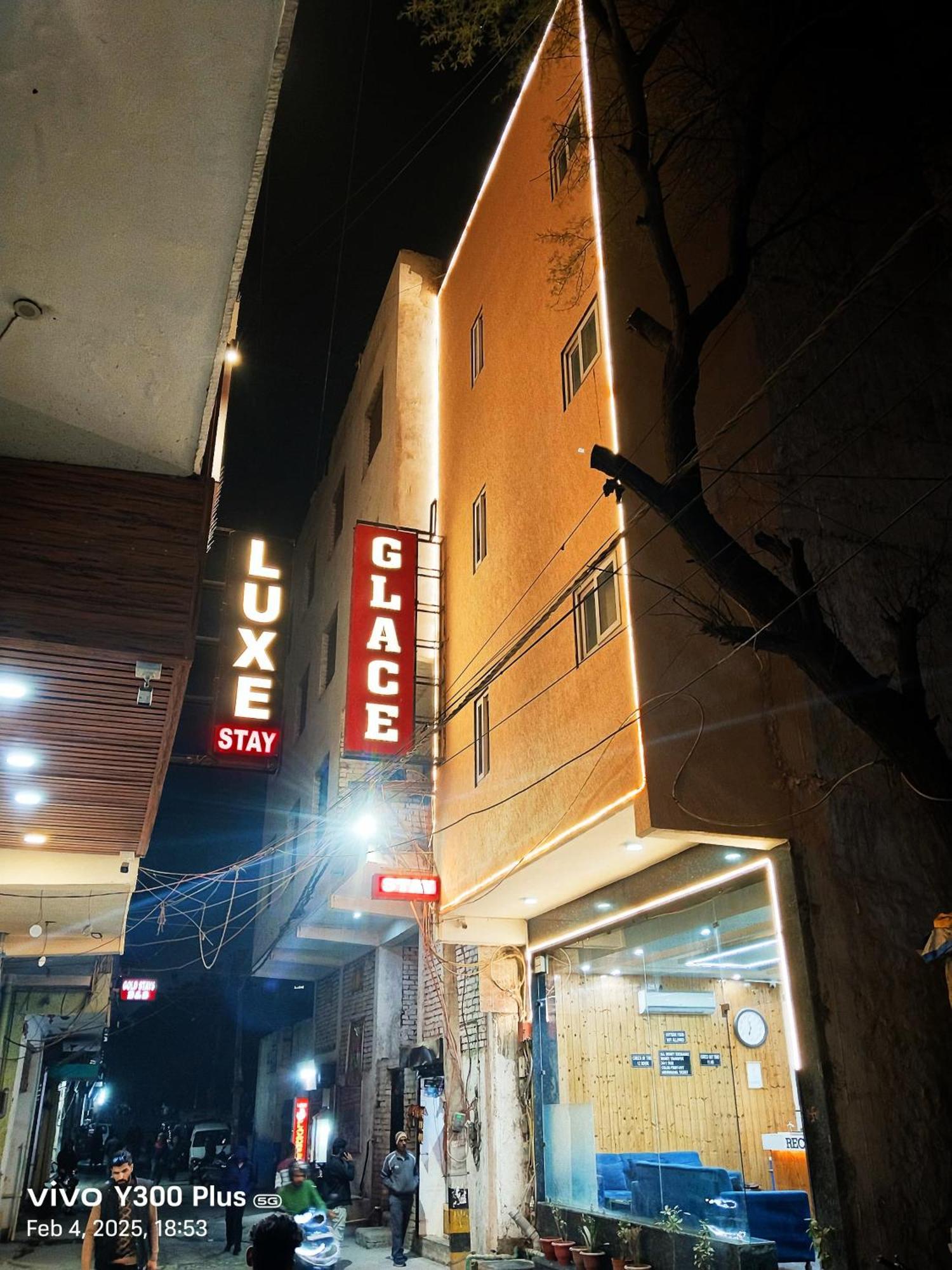 Glace Near International Airport 4* New Delhi