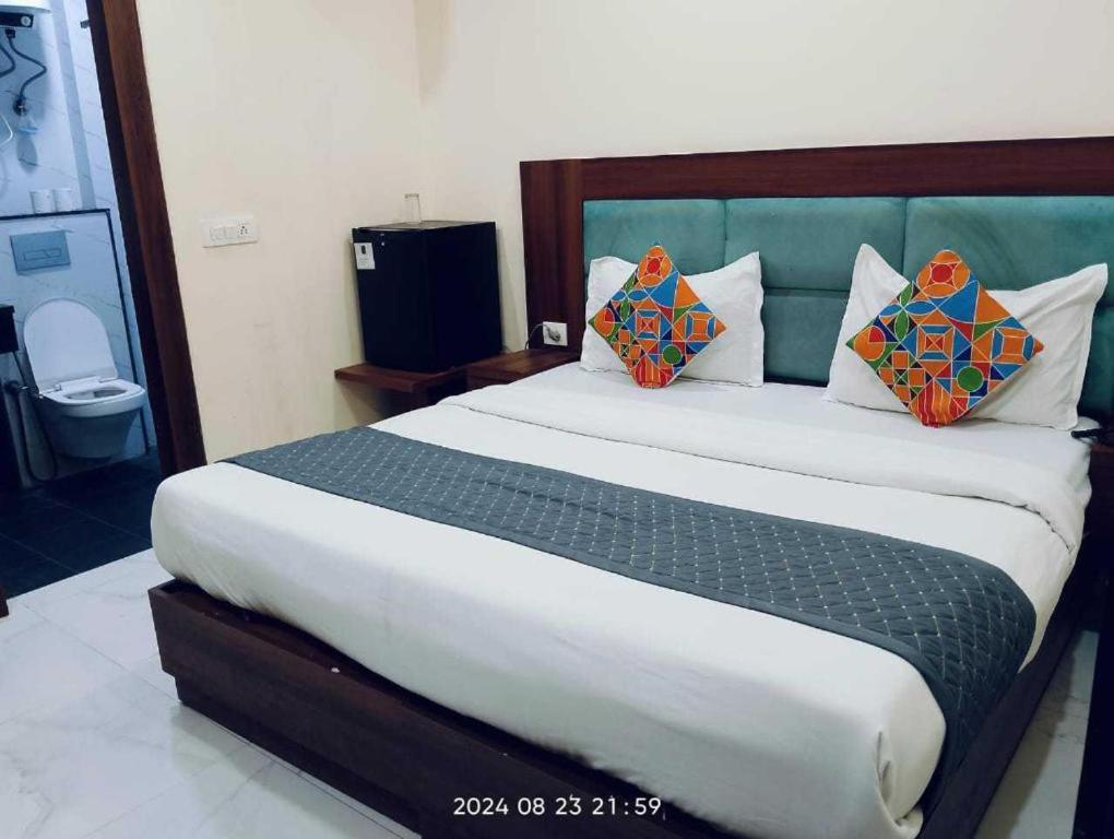 Glace Near International Airport 4* New Delhi